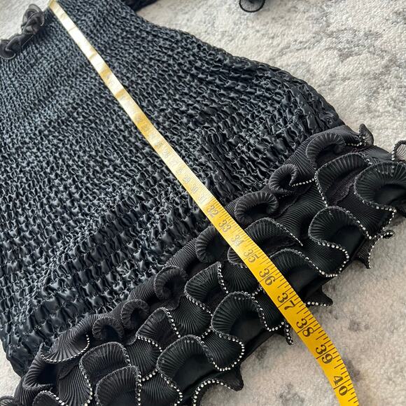 Vintage Jeanette for St. Martin Black Smocked Ruffle Cocktail Dress Stretch 6 - Picture 7 of 9